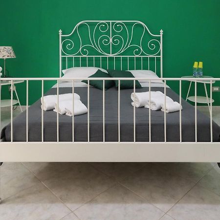 La Darsena Fiumicino Bed & Breakfast Exterior photo
