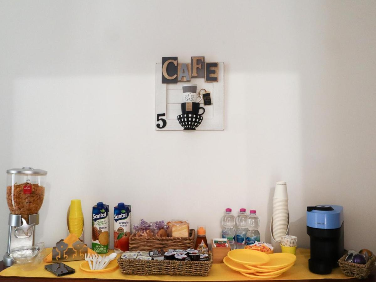 La Darsena Fiumicino Bed & Breakfast Exterior photo